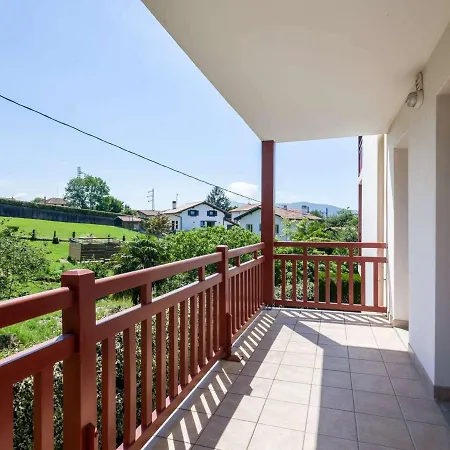 Moderne Avec Balcon, Proche Centre Et Plage, Piscine Et Parking, - Fr-1-2-399 Appartement